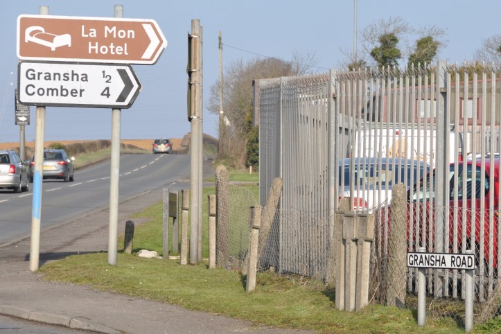 Gransha Road signs