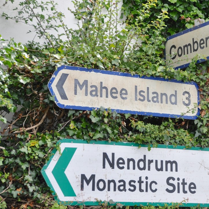 Mahee Island sign