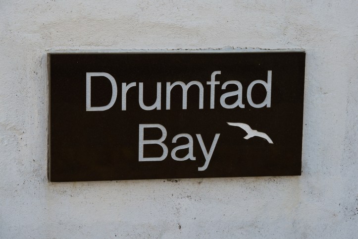 drumfad-bay-sign